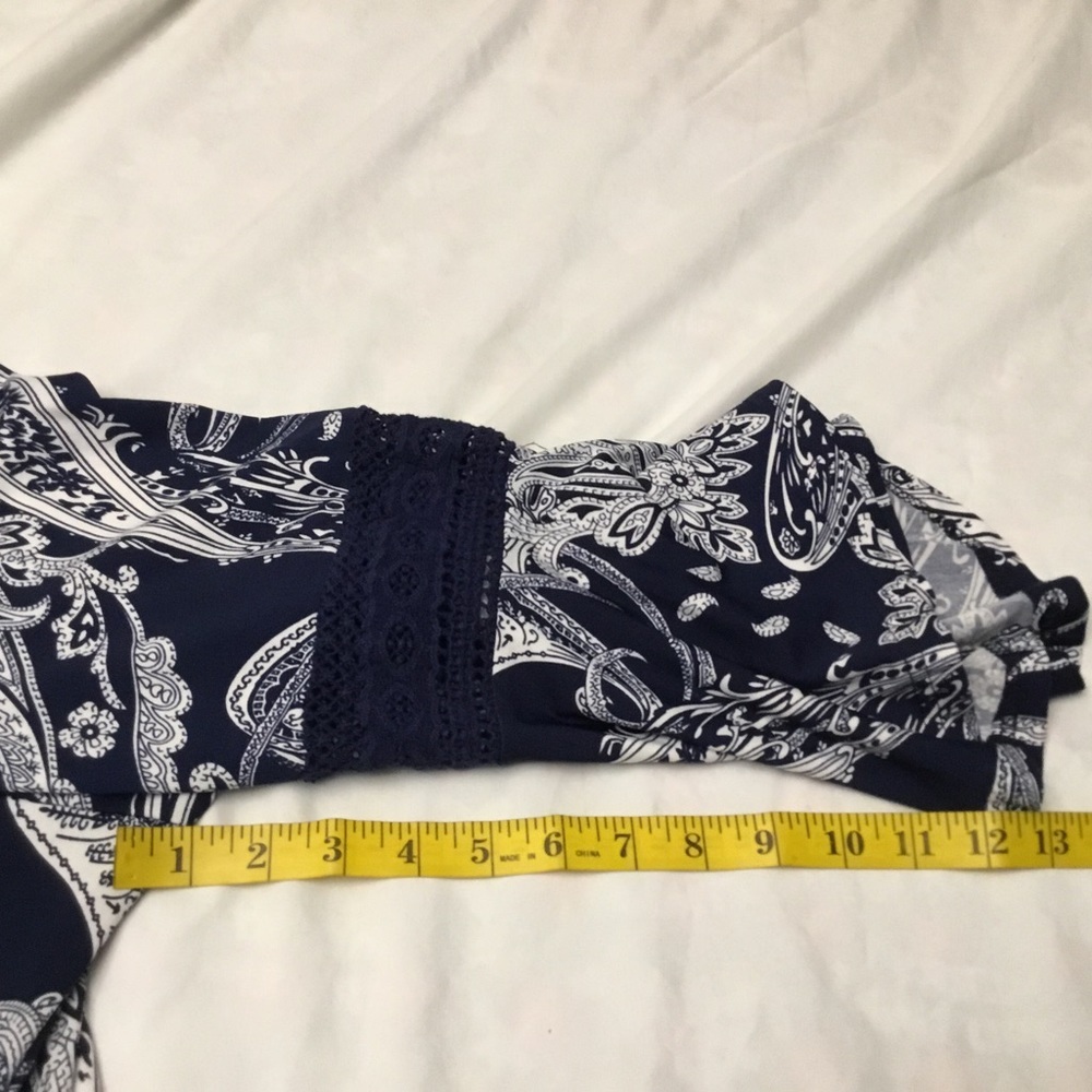 ROOMMATES SHIRT - Picture 11 of 12